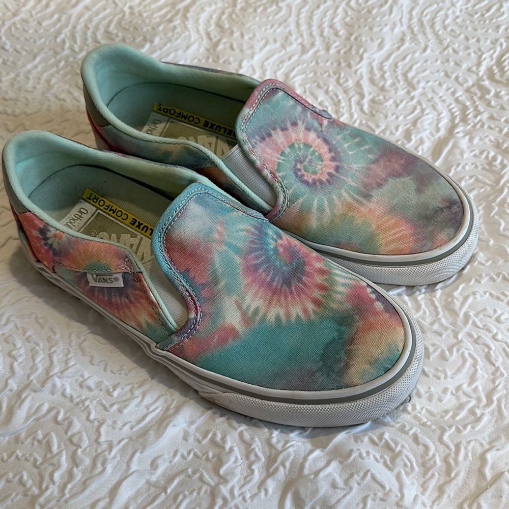 Vans Tie dye slip on sneakers 6 women’s
